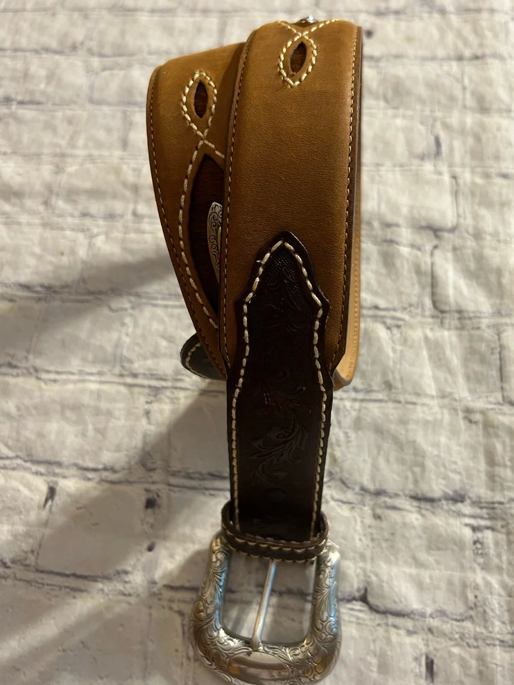 JUSTIN CHUNKY EMBOSSED CHANGEABLE BUCKLE SILVER EMBELLISHED BUCKLE CALFHAIR BELT